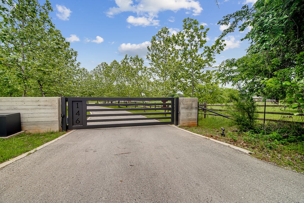 146 Metzger Rd