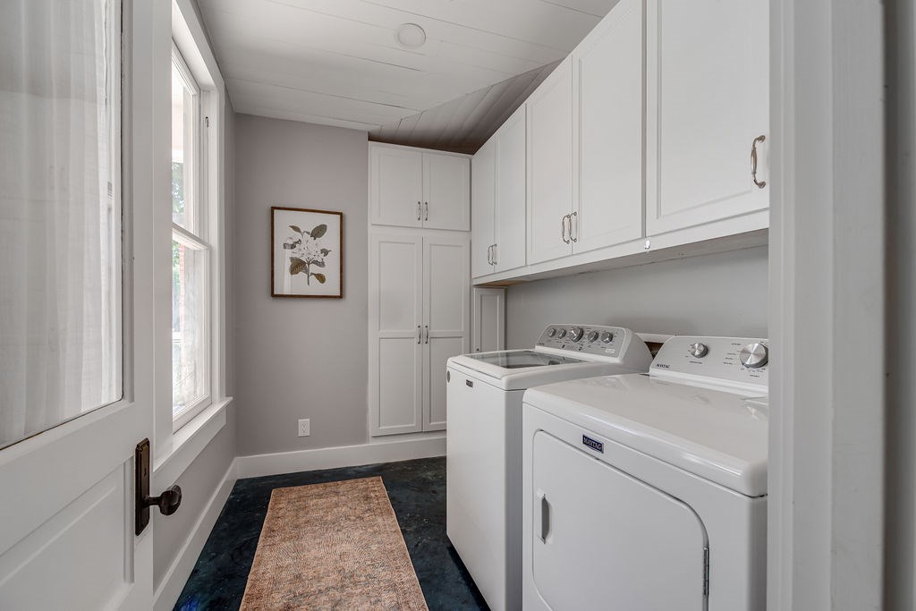 609 W Austin St