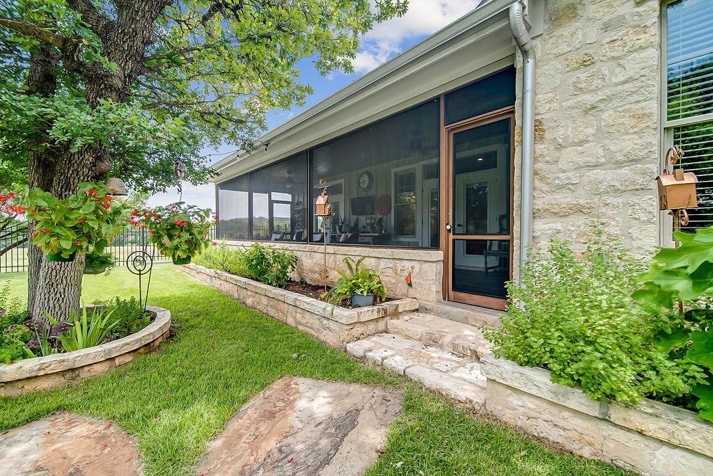 2219 Stone Meadow