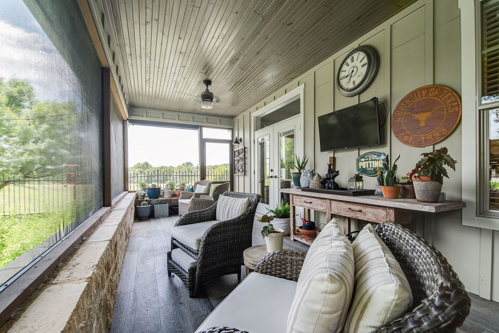 2219 Stone Meadow