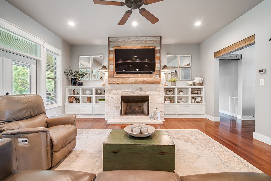 2219 Stone Meadow