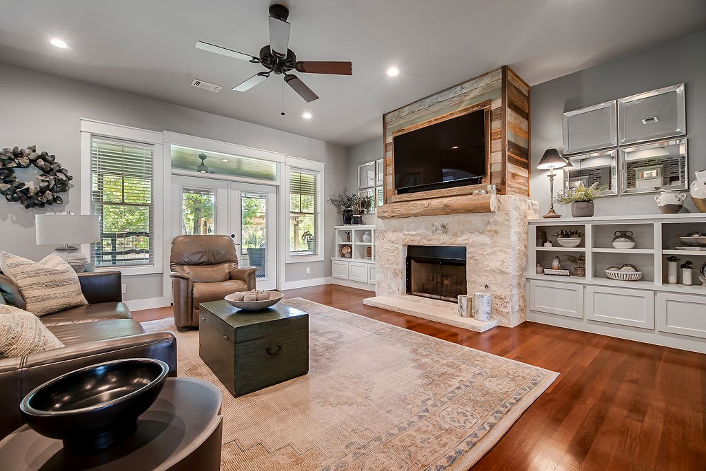 2219 Stone Meadow
