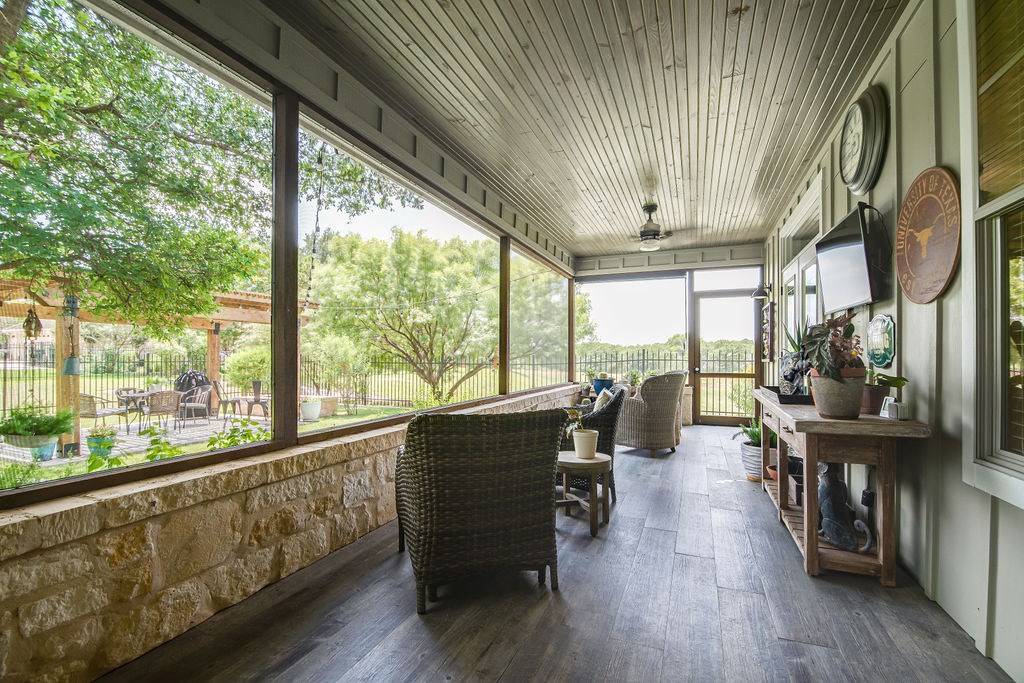 2219 Stone Meadow