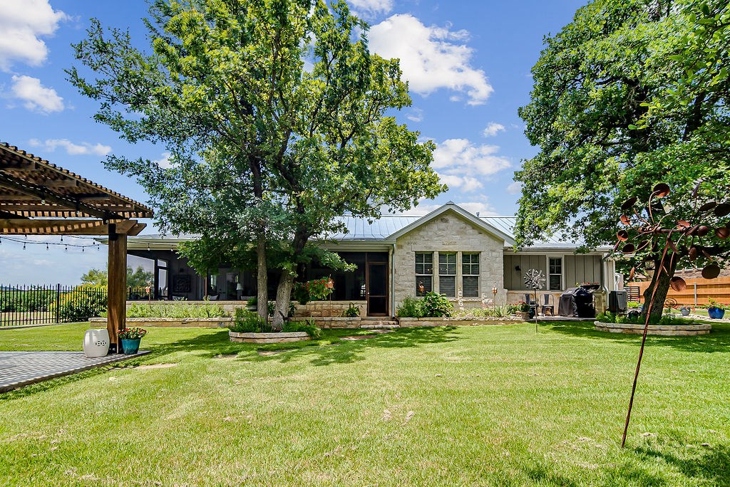 2219 Stone Meadow