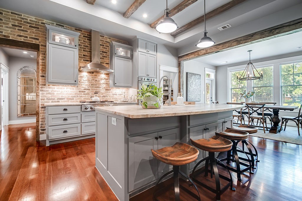 2219 Stone Meadow