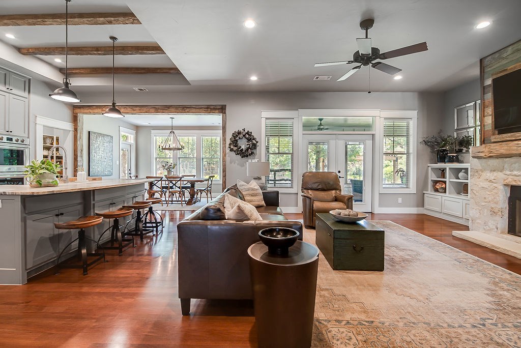 2219 Stone Meadow