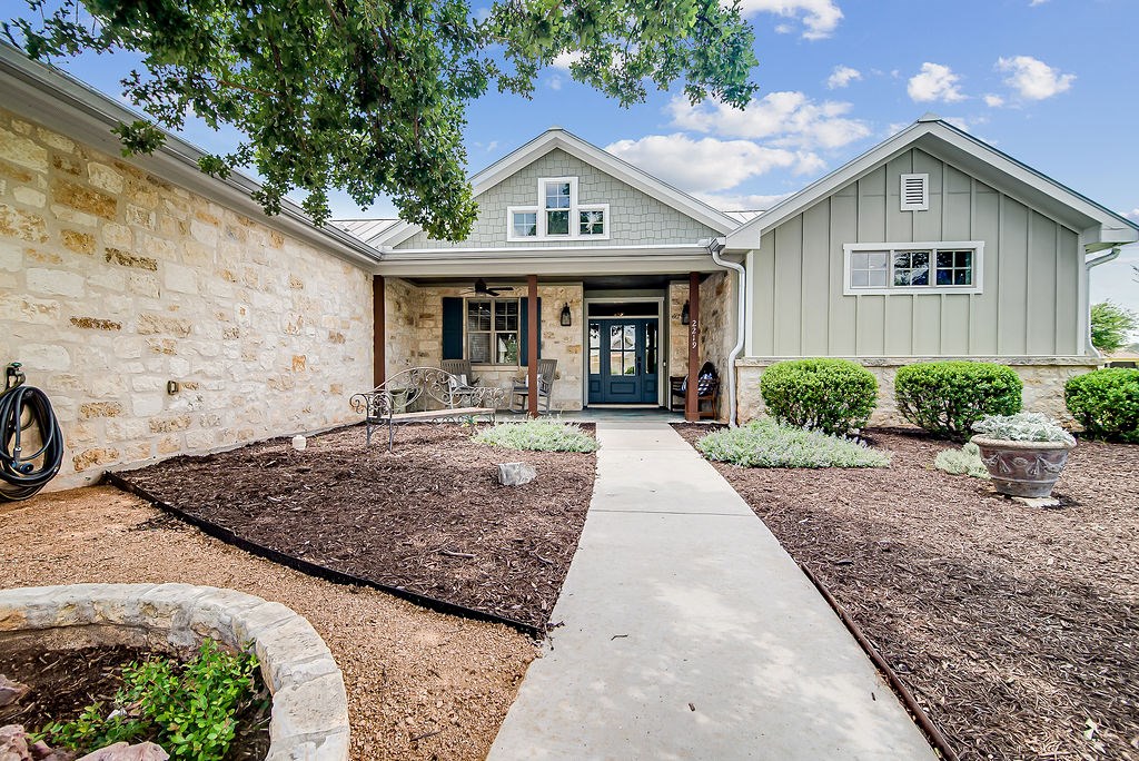 2219 Stone Meadow