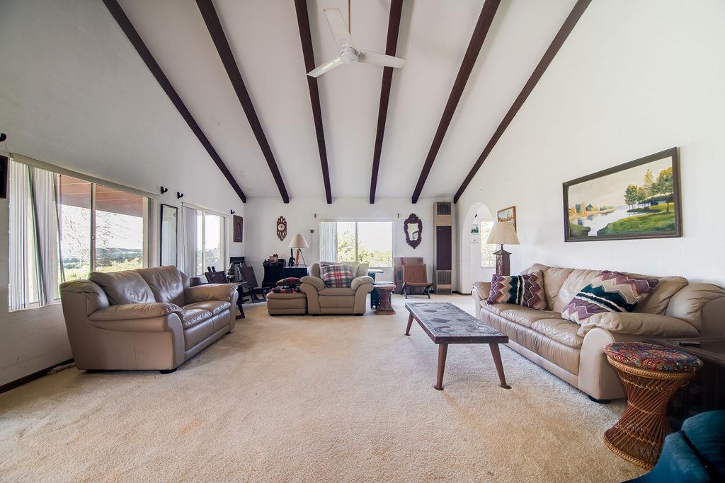999 Royal Oaks Loop