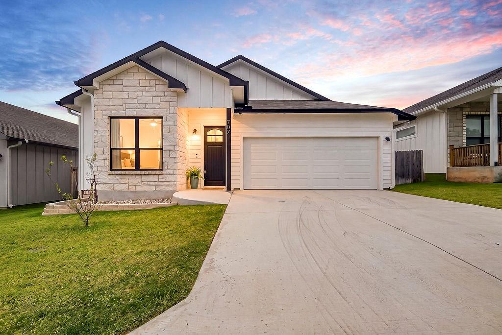 707 Cirrus Lane