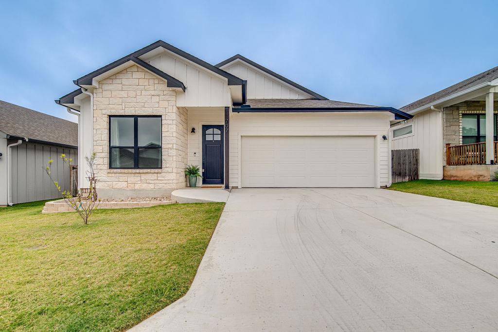 707 Cirrus Lane