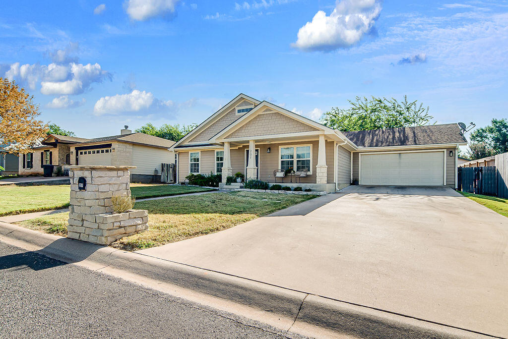 207 Green Oaks Loop
