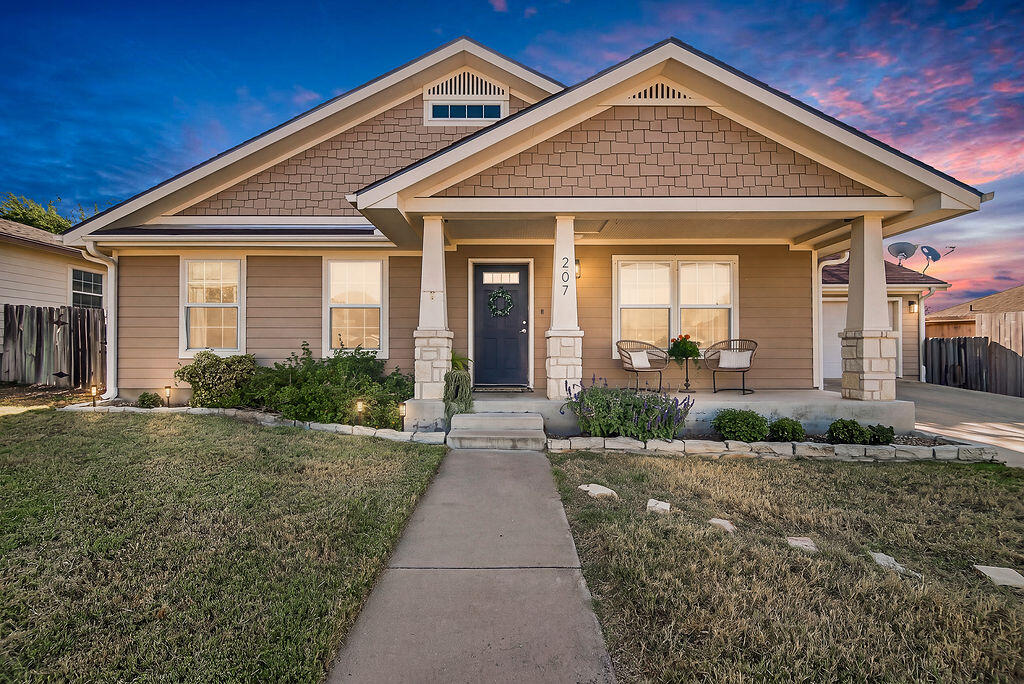 207 Green Oaks Loop
