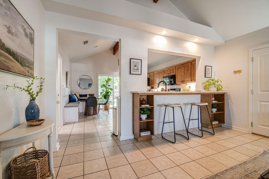 207 Green Oaks Loop