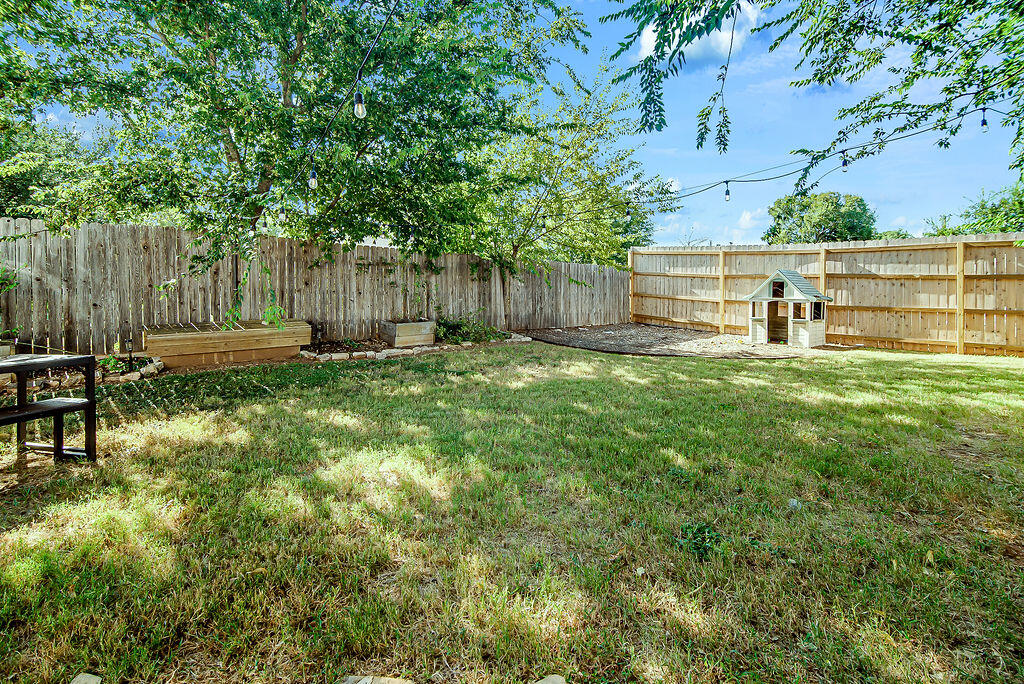 207 Green Oaks Loop