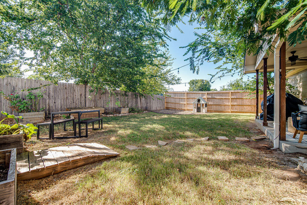 207 Green Oaks Loop