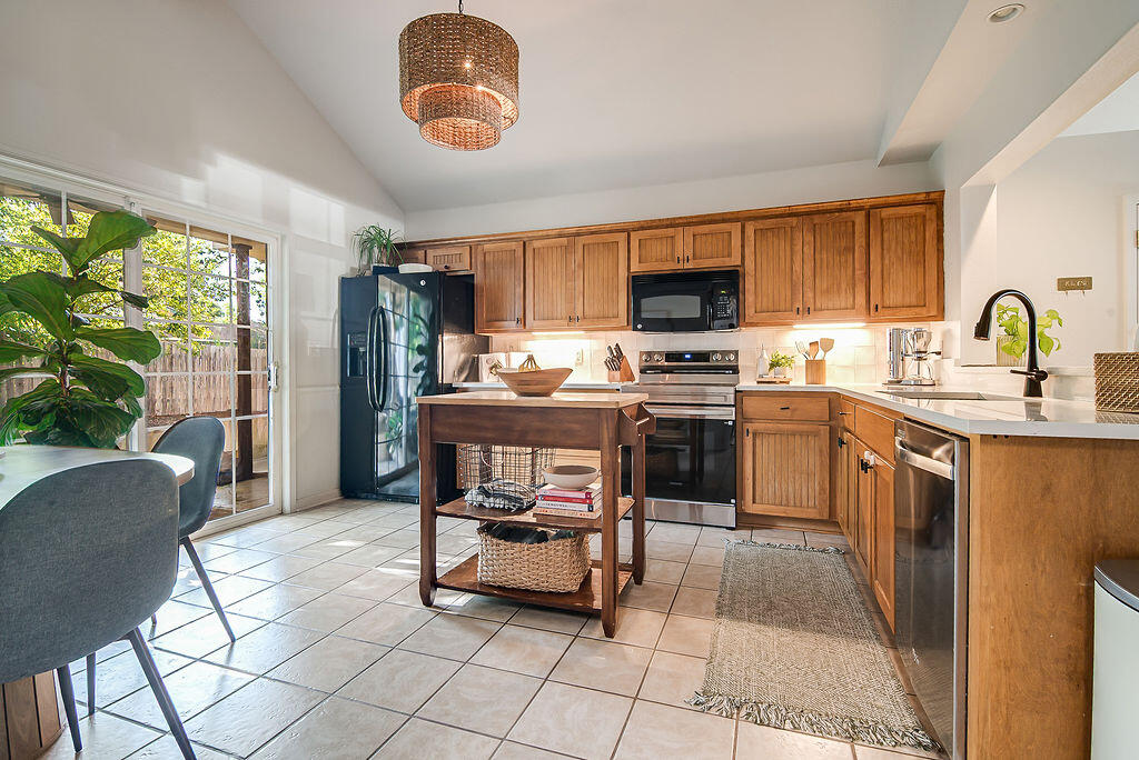 207 Green Oaks Loop