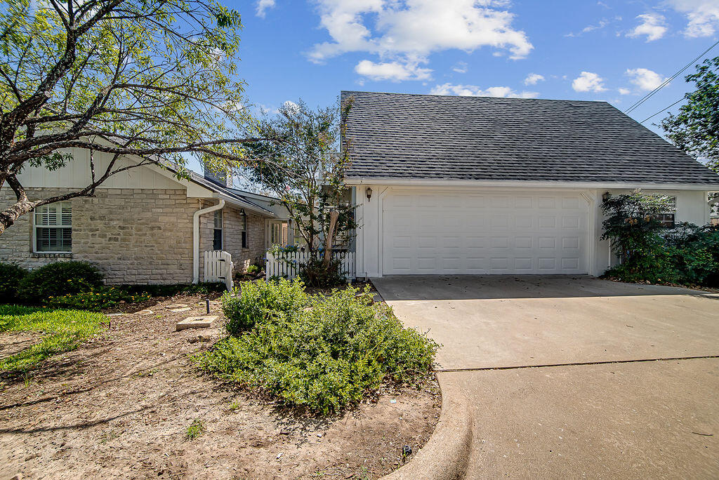 223 Edgewood Dr