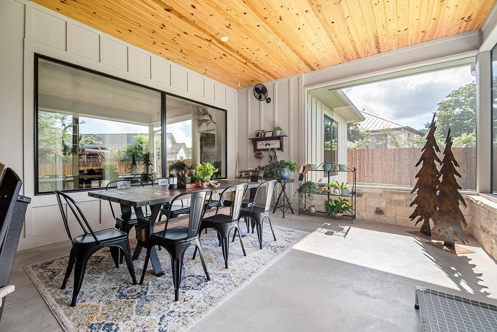 303 Ellebracht Dr