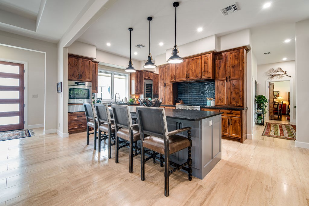 303 Ellebracht Dr