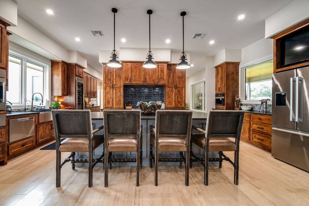 303 Ellebracht Dr