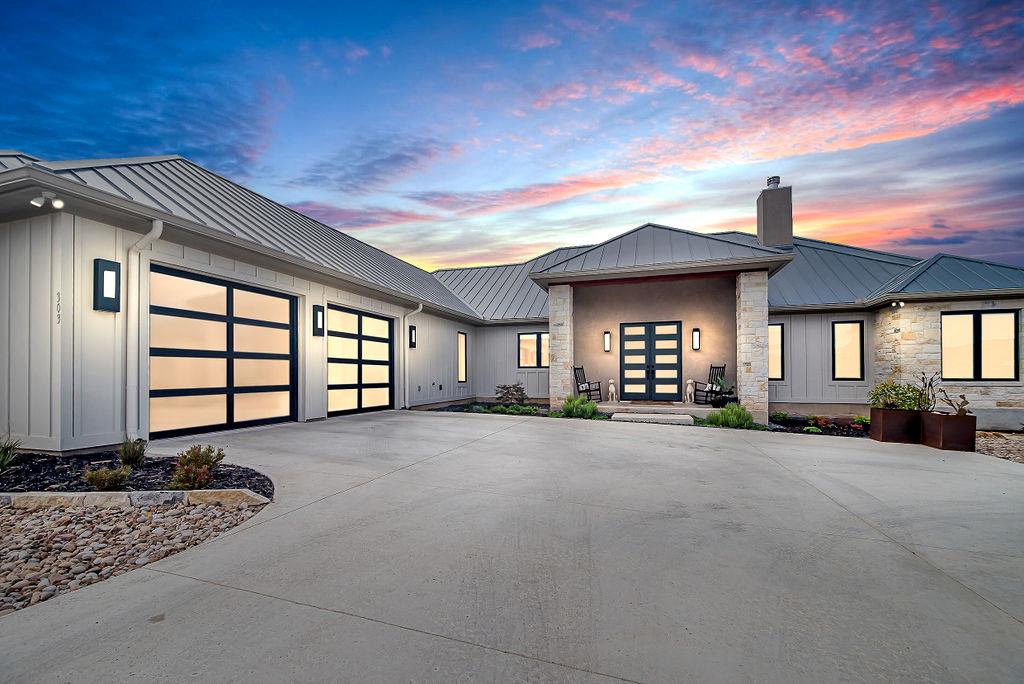 303 Ellebracht Dr
