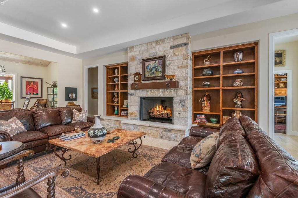 303 Ellebracht Dr