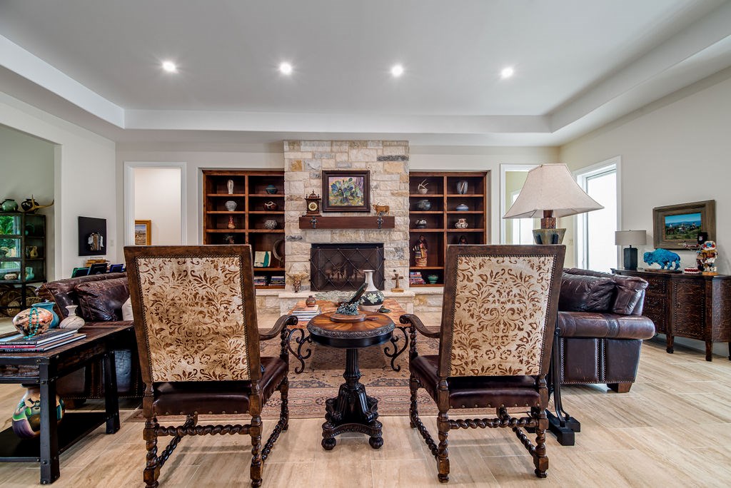 303 Ellebracht Dr