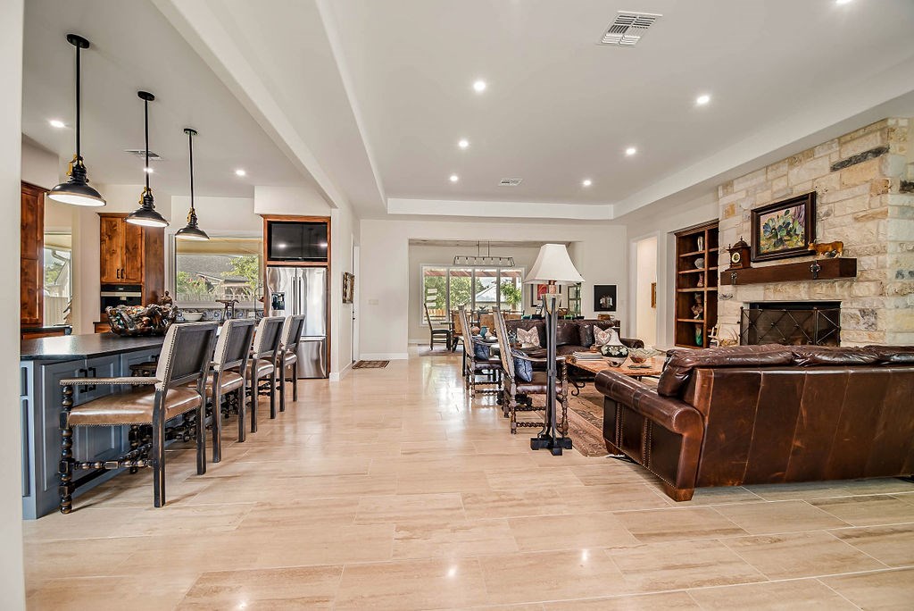 303 Ellebracht Dr