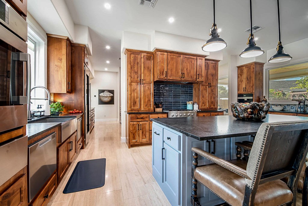 303 Ellebracht Dr