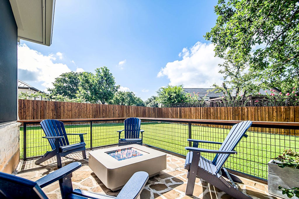 303 Ellebracht Dr