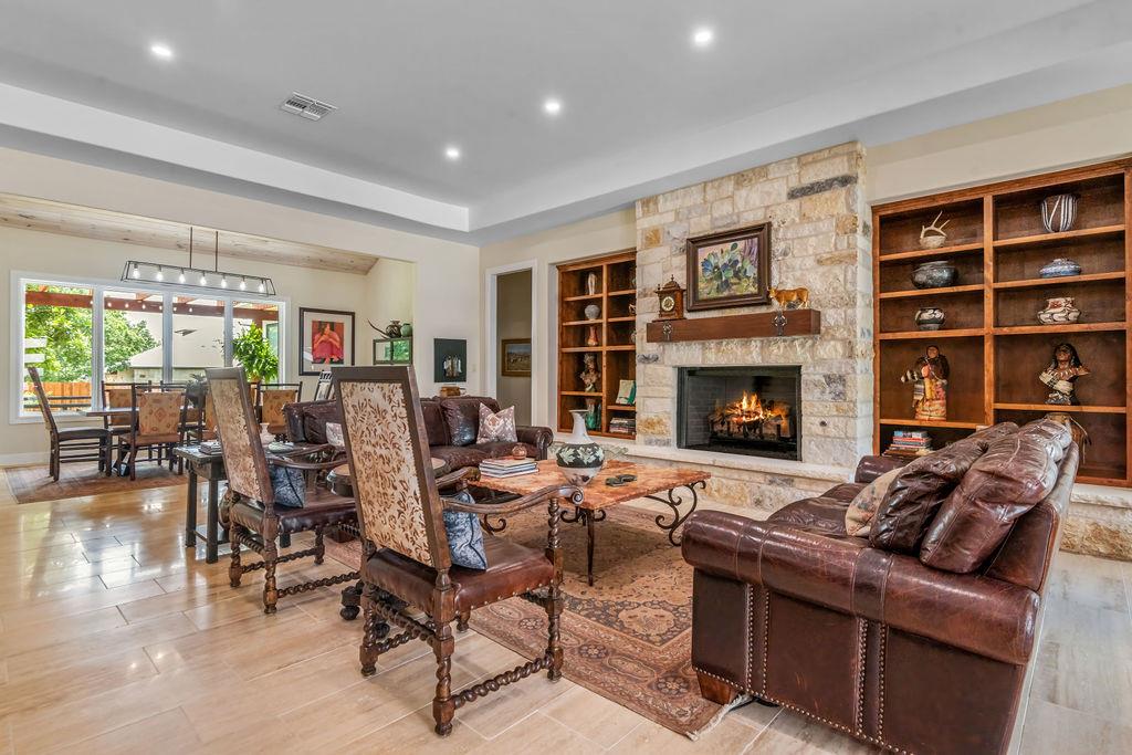 303 Ellebracht Dr