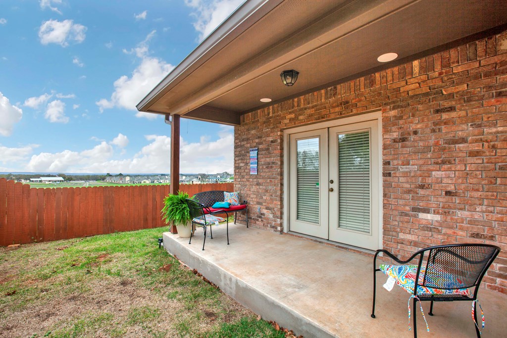 1725 Cherrywood Dr