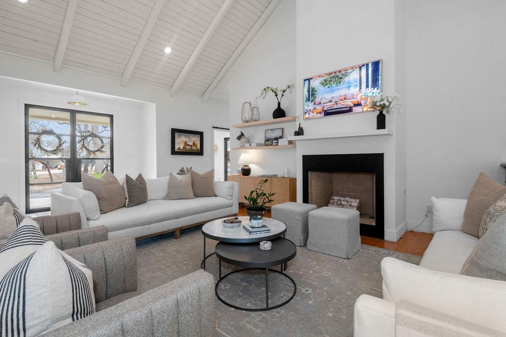 151 Oak Valley Dr