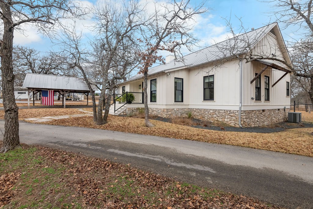 151 Oak Valley Dr