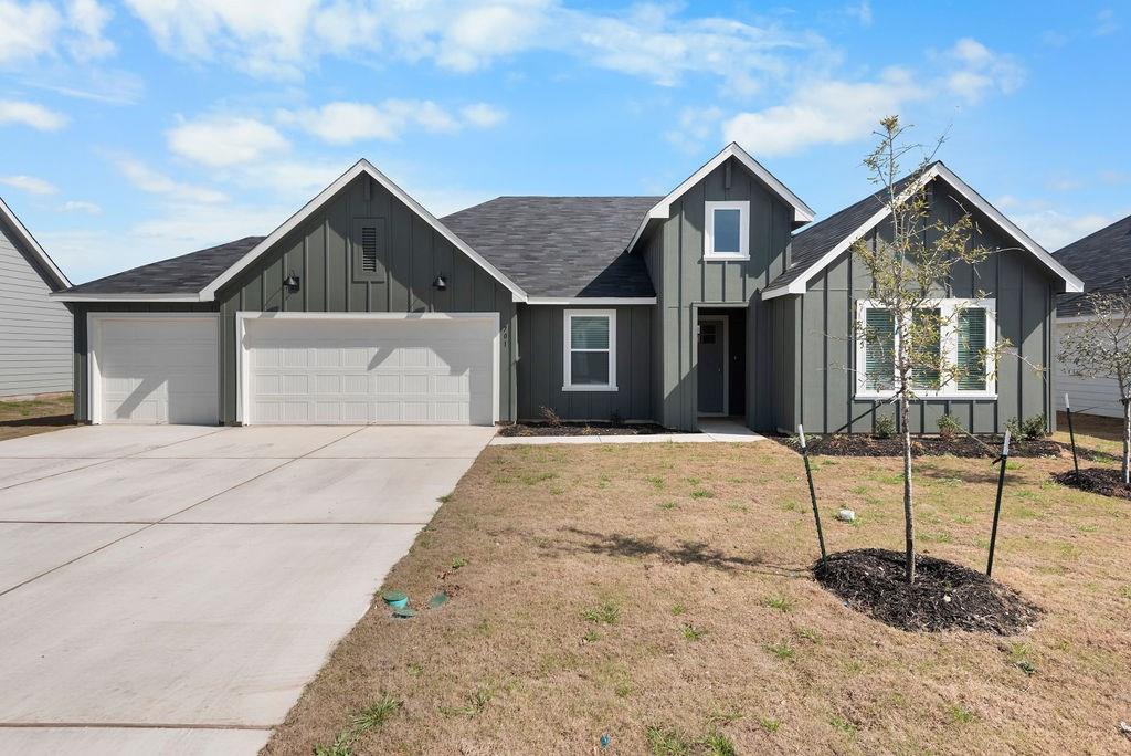 701 Tranquility Ln