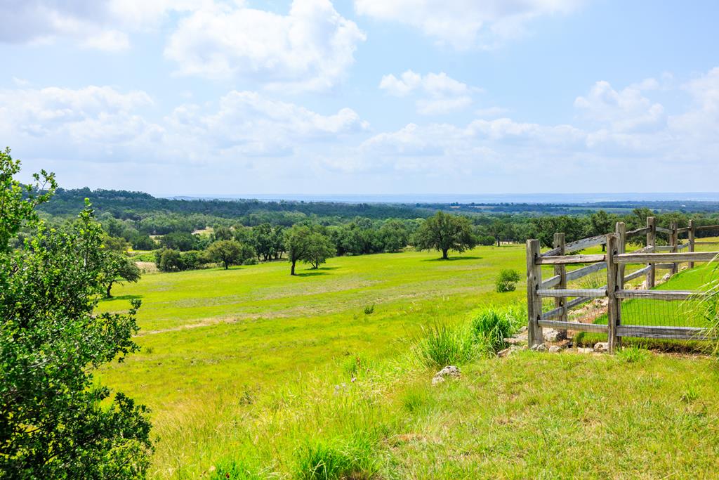 372 E Distant View Dr