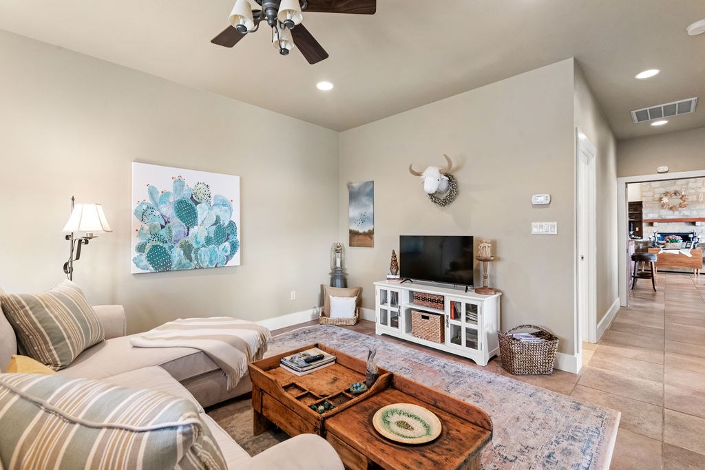 372 E Distant View Dr