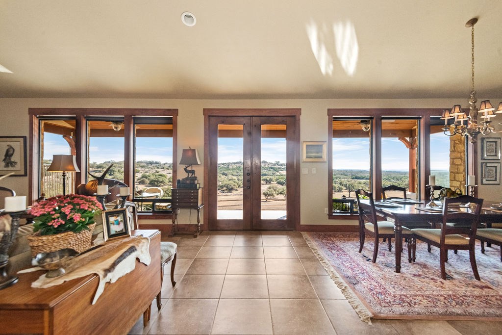 372 E Distant View Dr