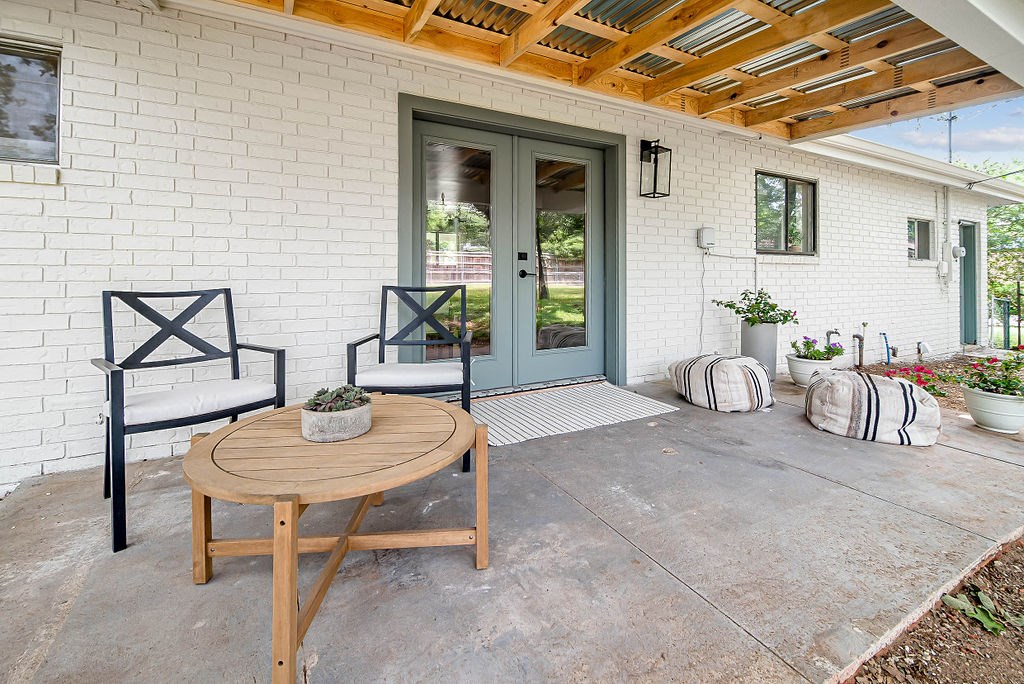 305 Tanglewood Dr