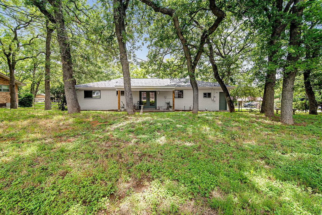 305 Tanglewood Dr