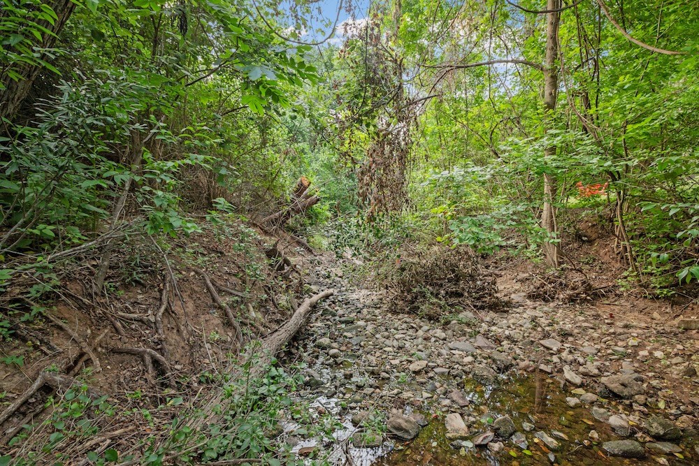 201 E Schubert St, Fredericksburg