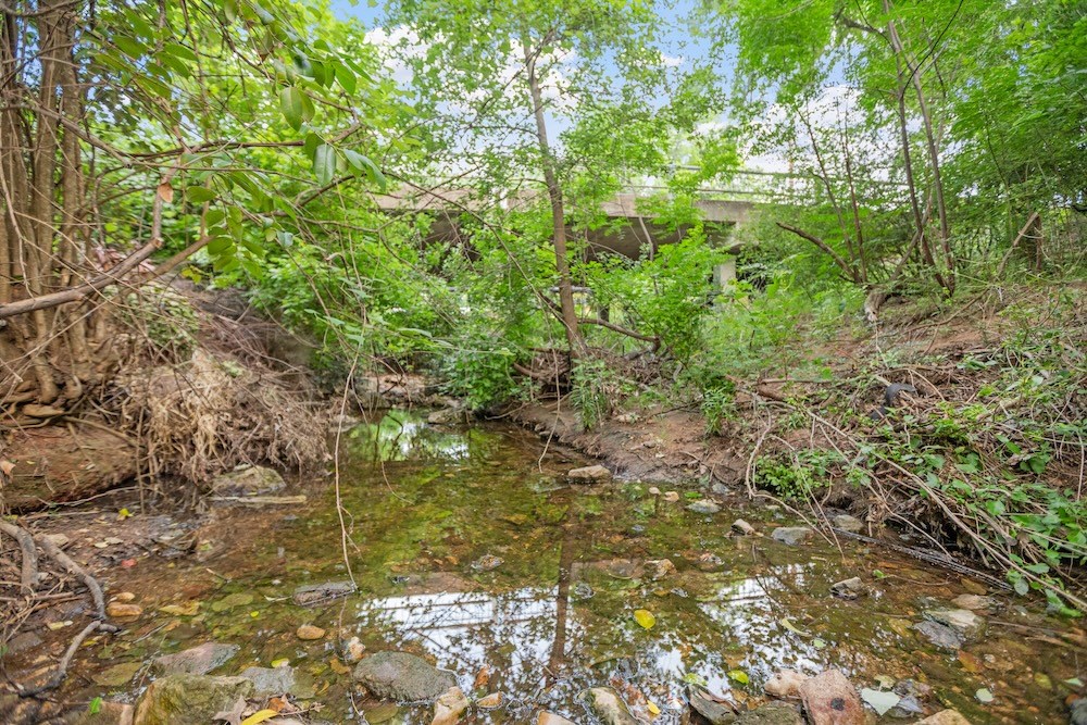 201 E Schubert St, Fredericksburg