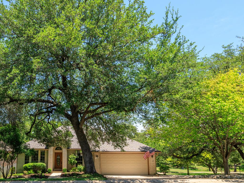 208 E Creekview Dr