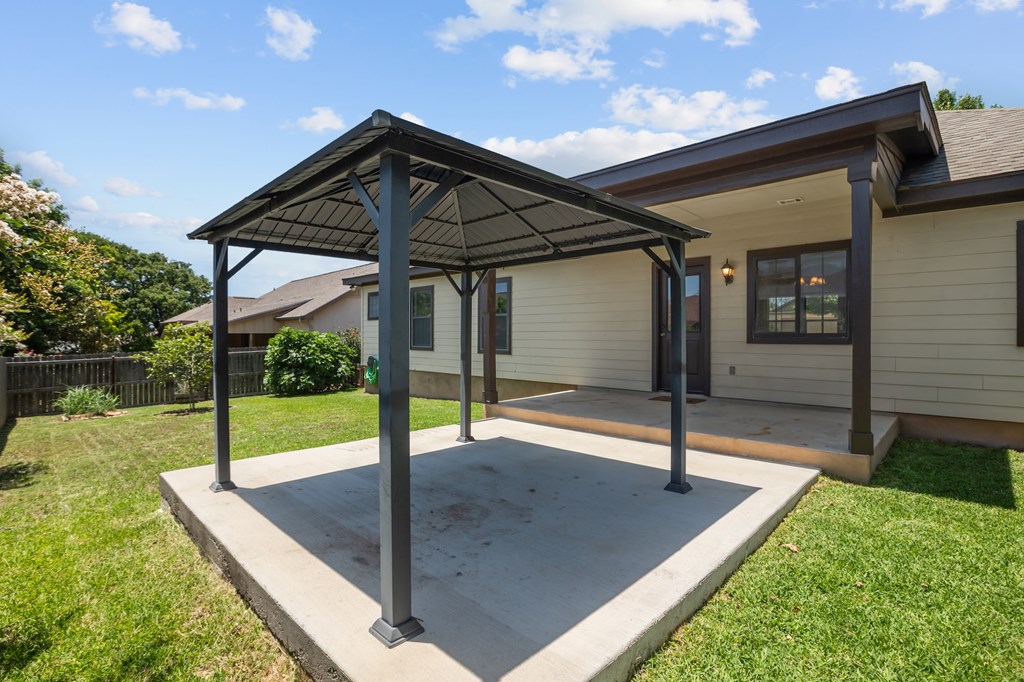 711 Englemann Oak Dr