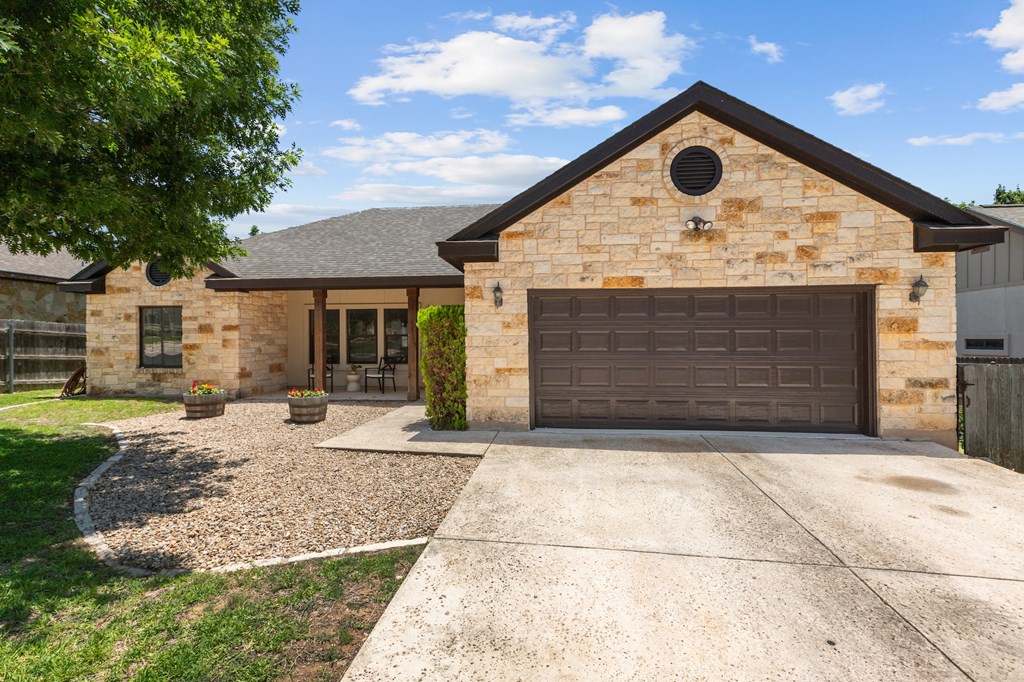 711 Englemann Oak Dr