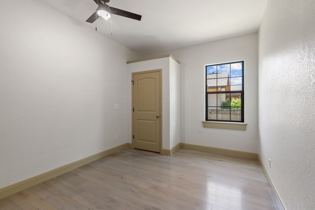 711 Englemann Oak Dr