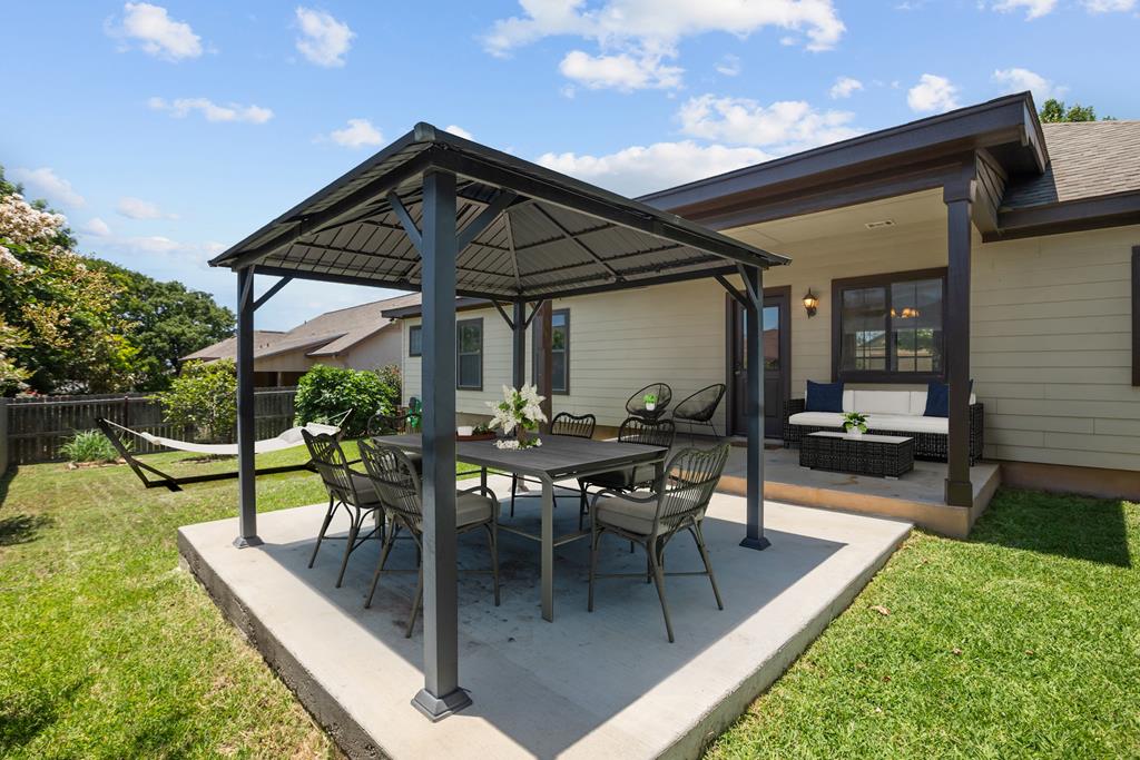 711 Englemann Oak Dr