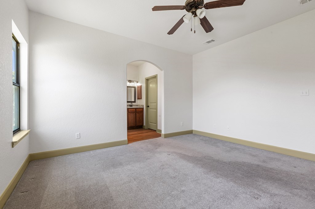 711 Englemann Oak Dr