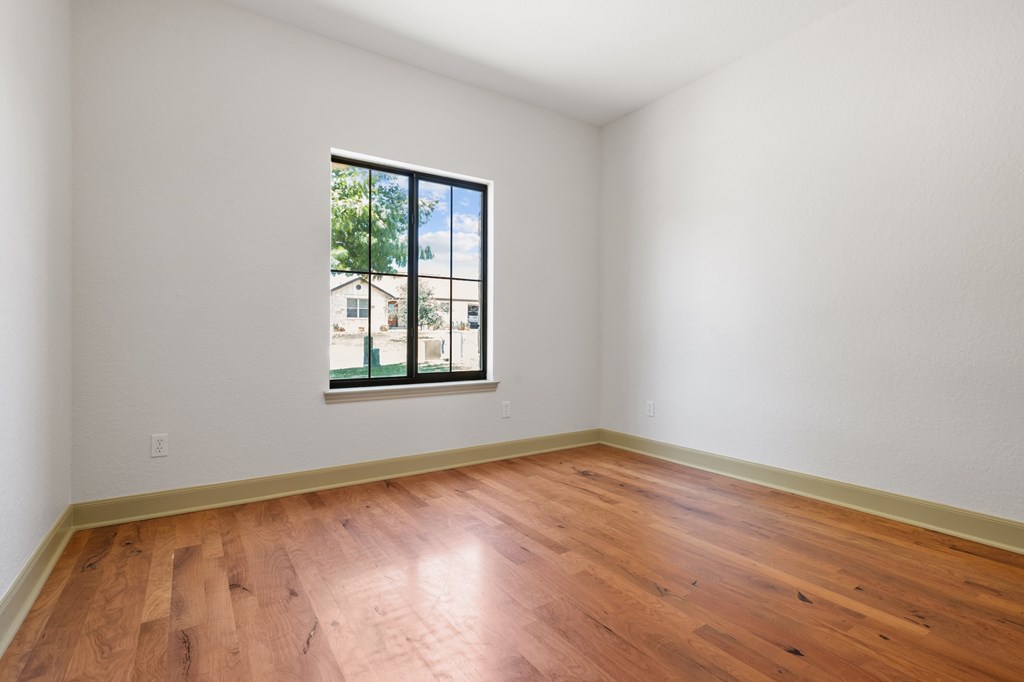 711 Englemann Oak Dr