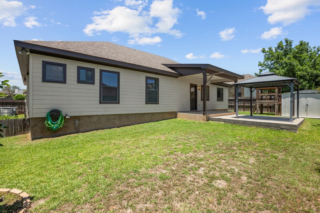 711 Englemann Oak Dr